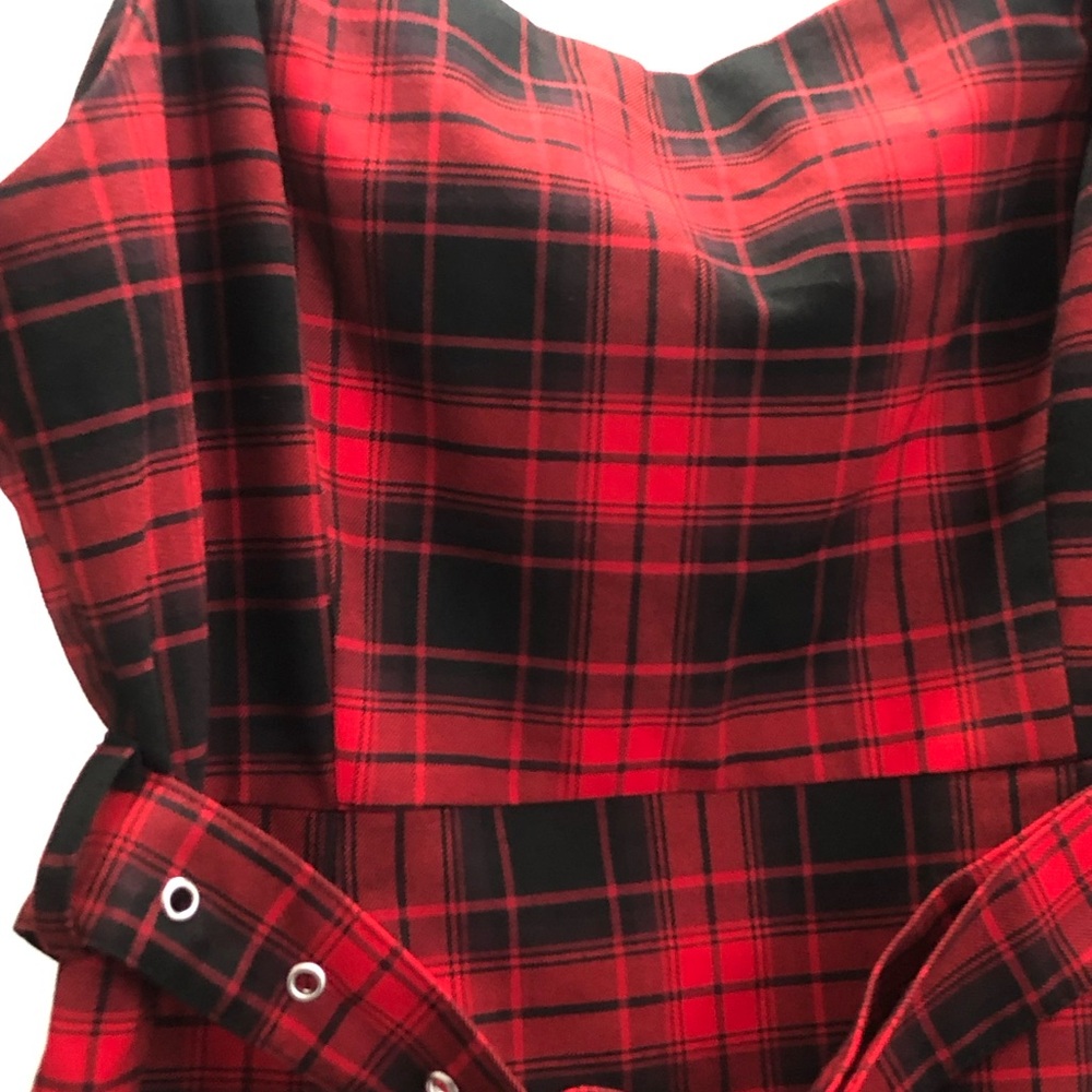 H&M Red and Black Plaid Midi Dress with Belt - Picture 2 of 6